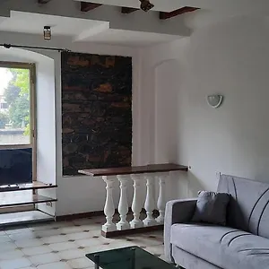  Apartment Ferry House